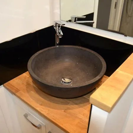 Very Nice 2 Near Montmartre Apartment *